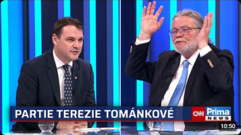 Žádní lampasáci v záloze, rýpl si Macinka do Pavla kvůli NATO. Nemáte úctu, opáčil Vondra